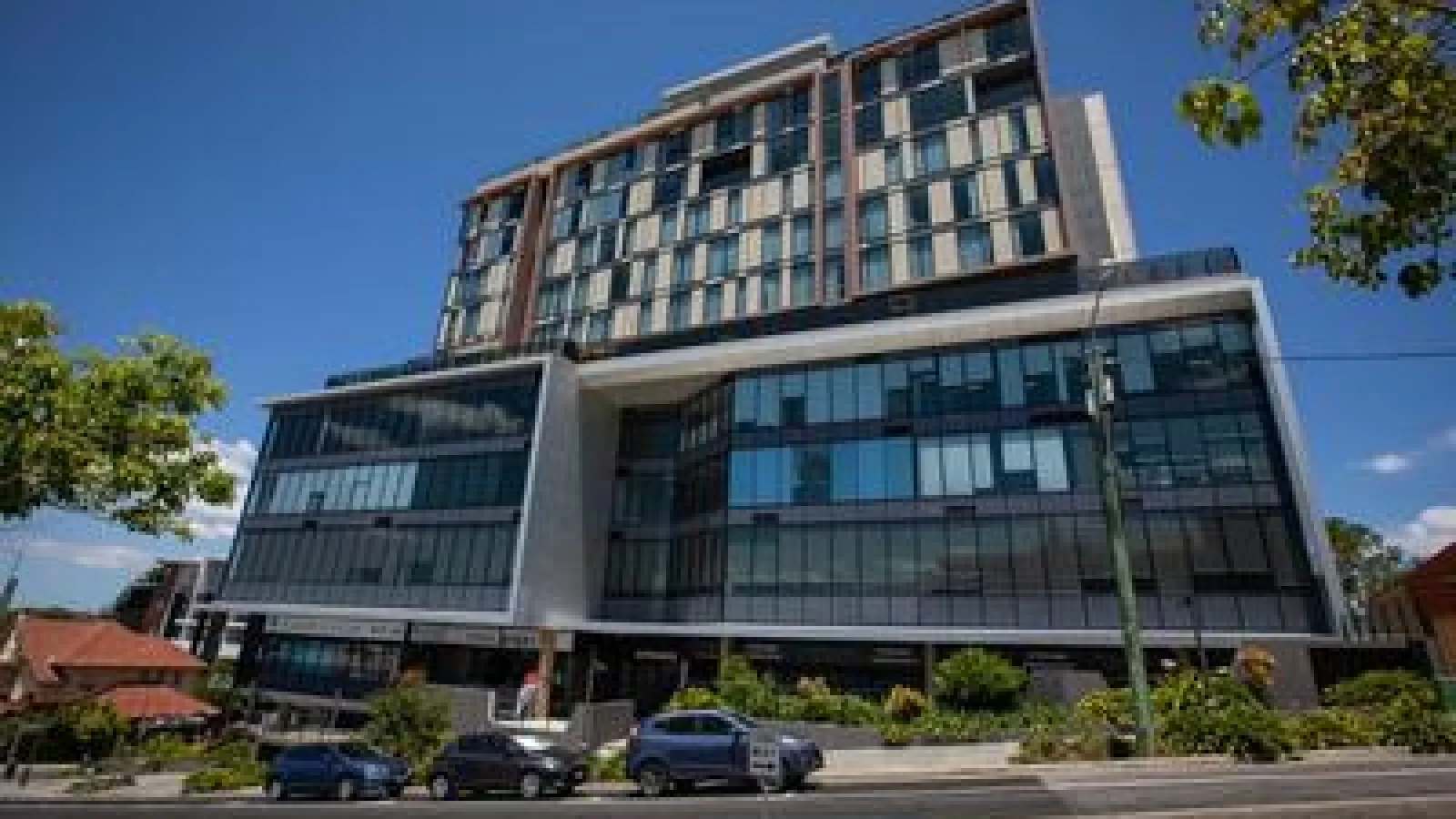 Essence Suites Taringa