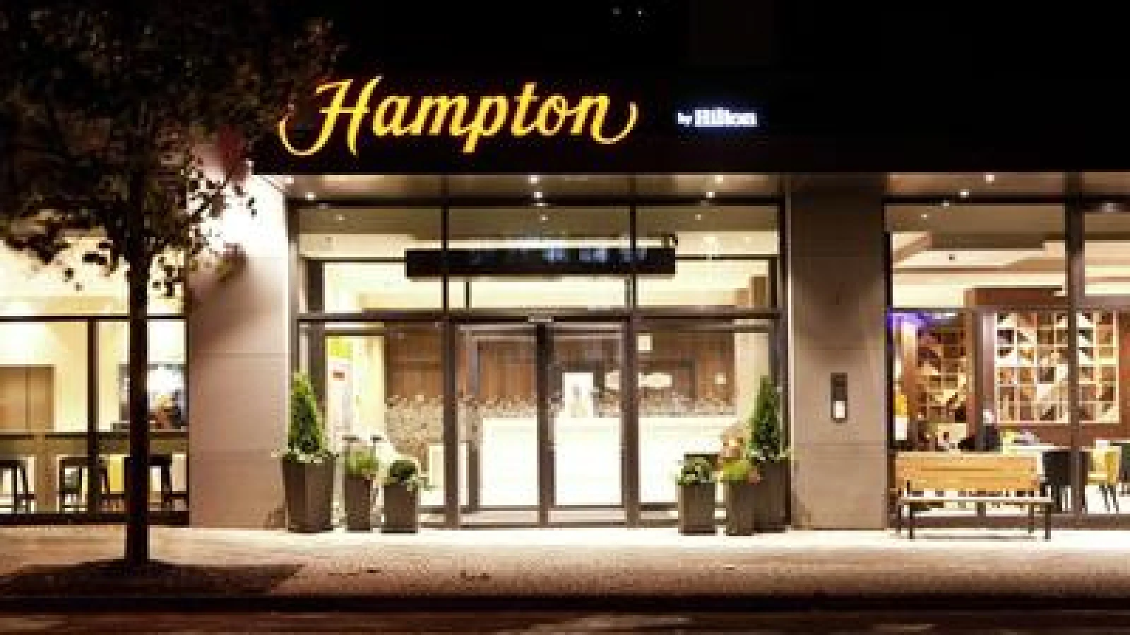 Hampton By Hilton Berlin City East Side Gallery