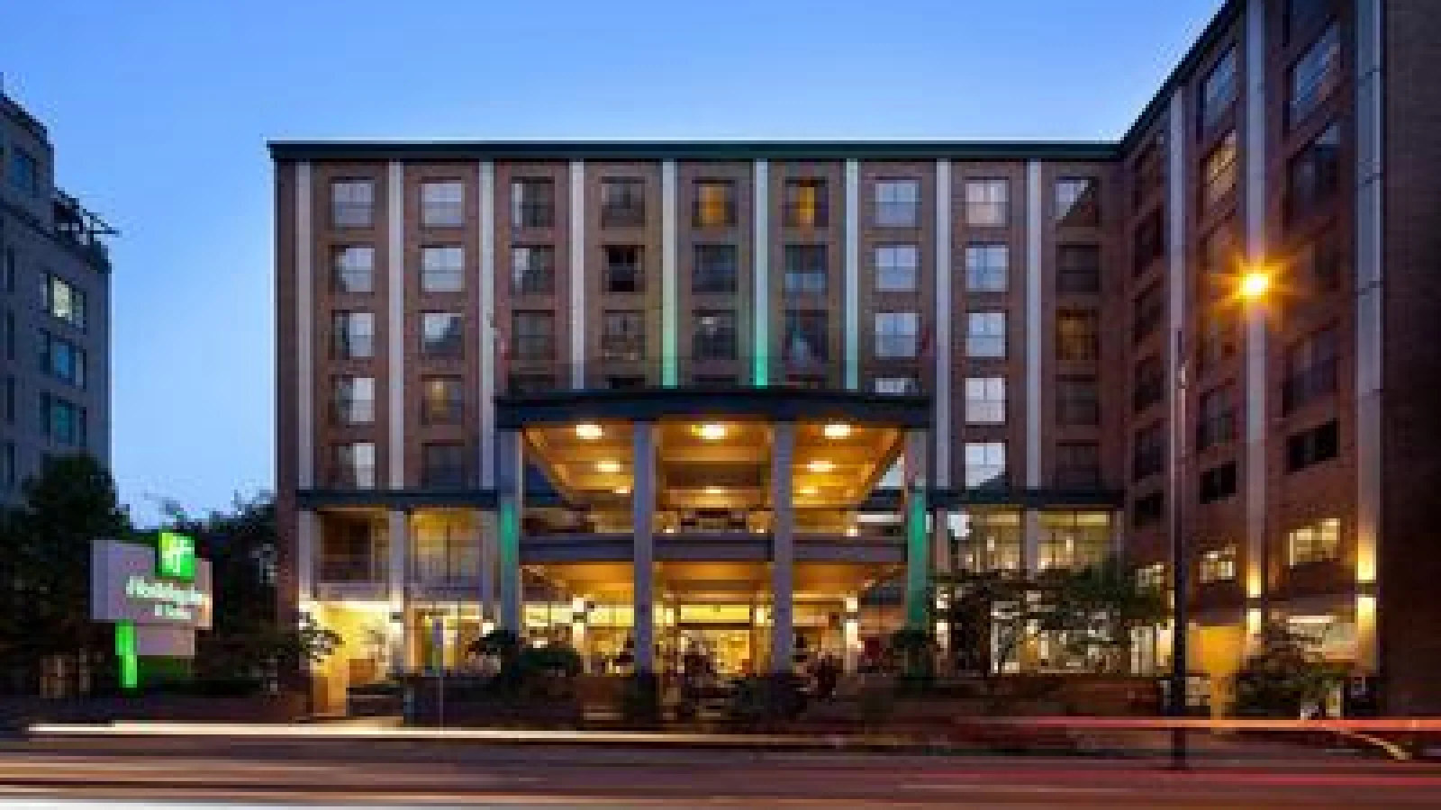 Holiday Inn & Suites Vancouver Downtown by IHG