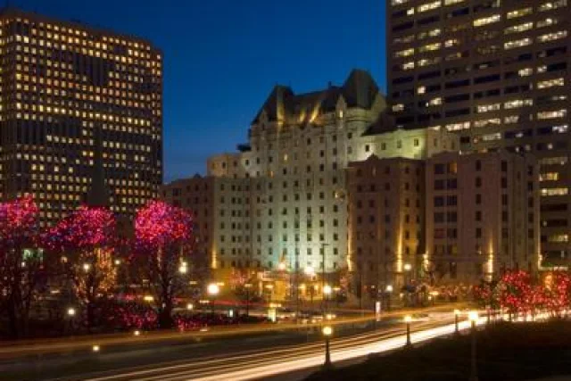 Lord Elgin Hotel