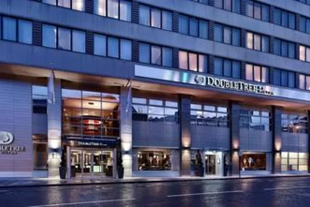 DoubleTree by Hilton London Victoria