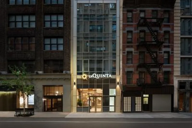 La Quinta by Wyndham Time Square South