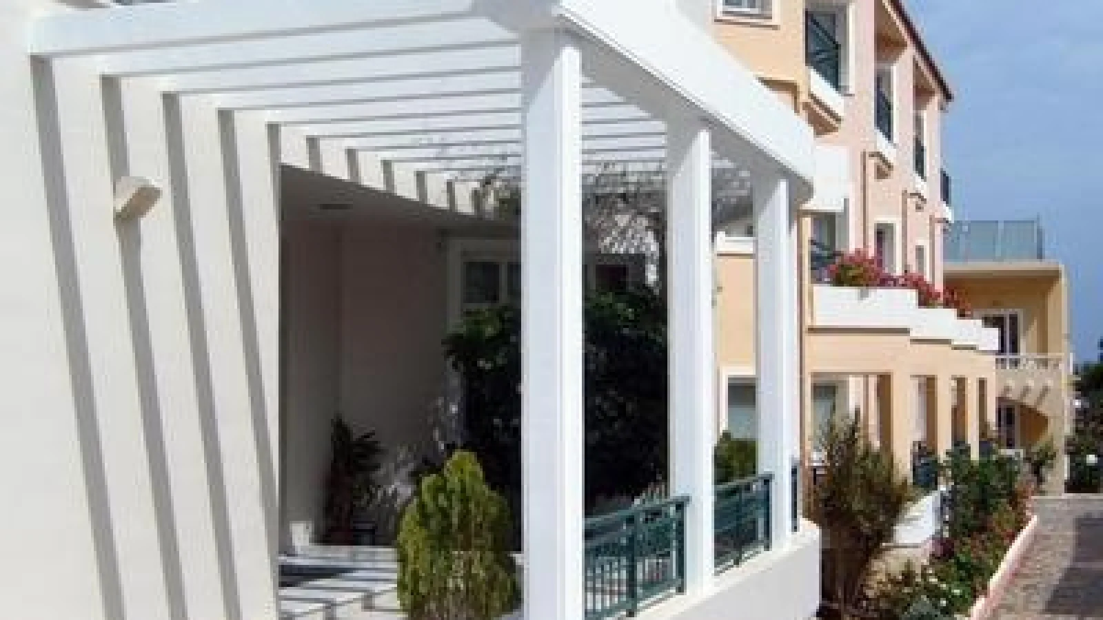 Alexia Beach Hotel