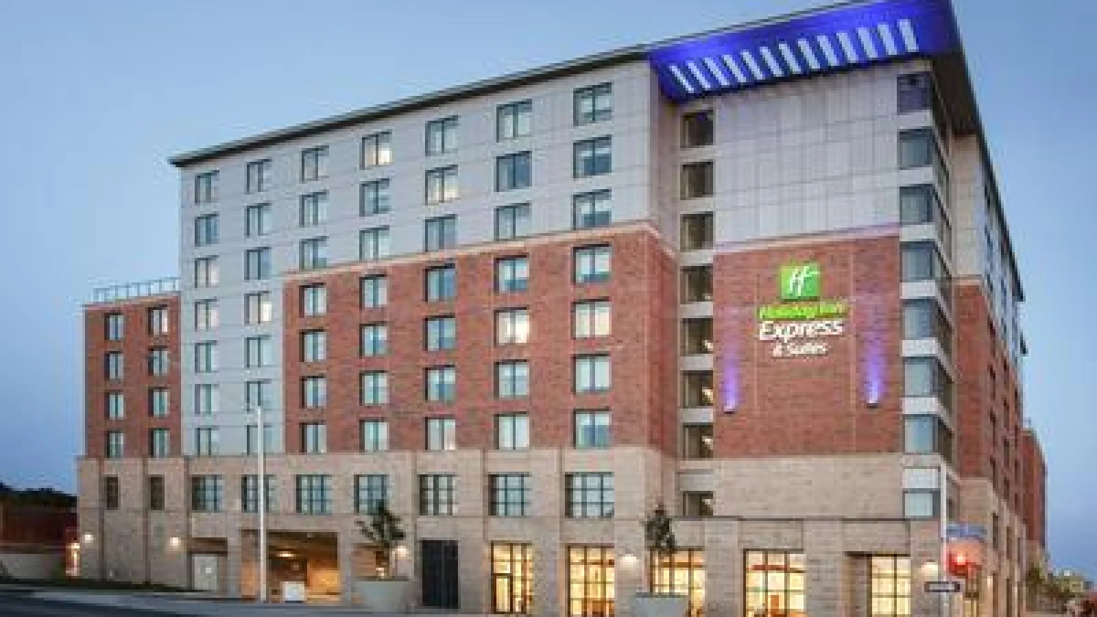 Holiday Inn Express & Suites Downtown Ottawa East by IHG