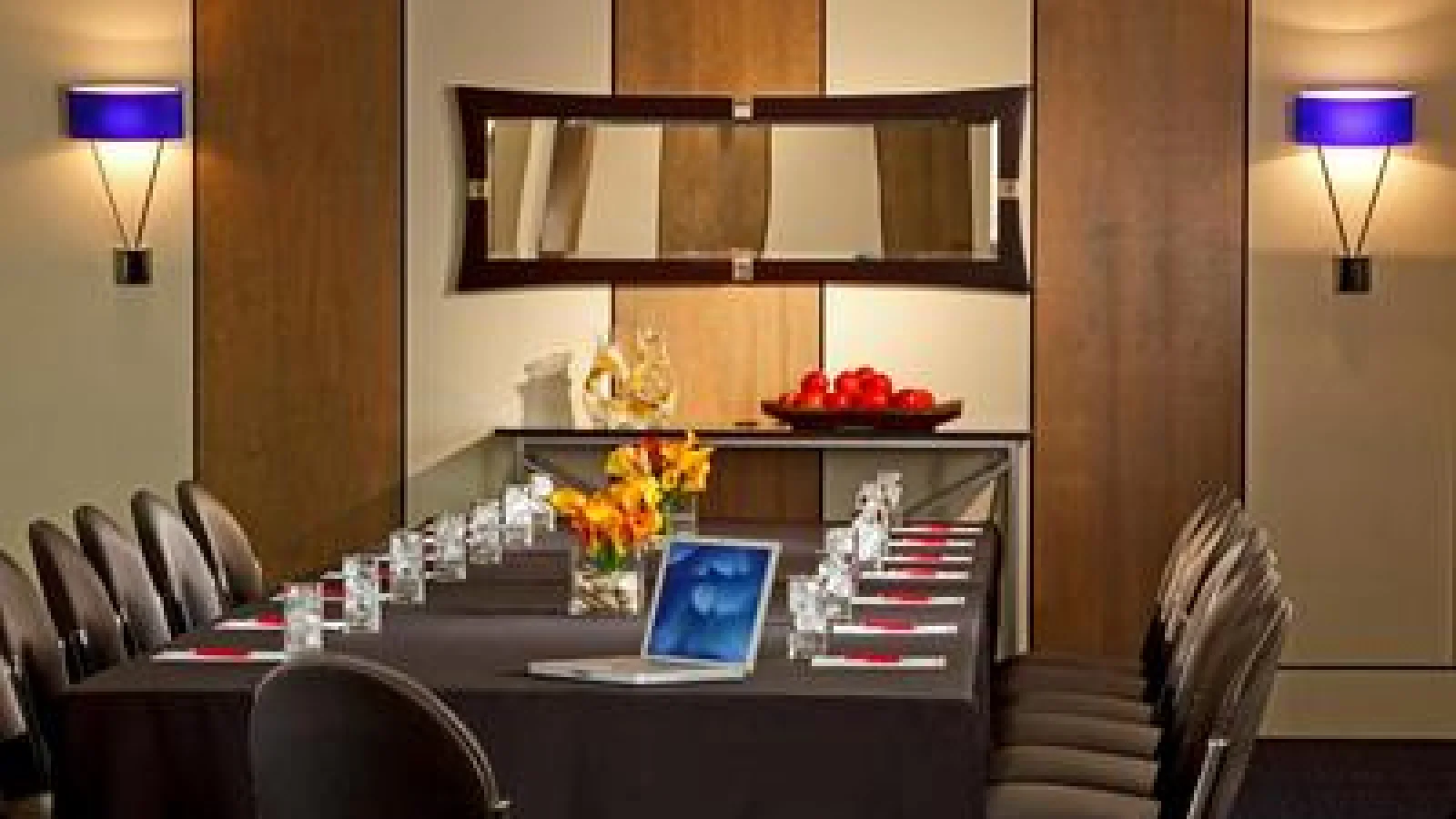 Kimpton George Hotel by IHG
