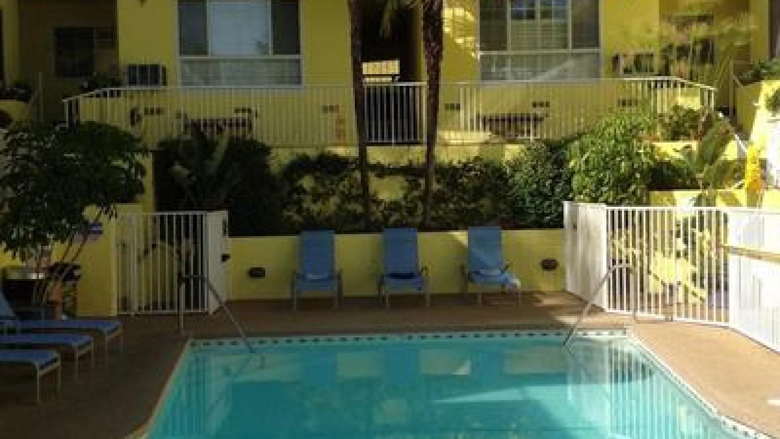 Magic Castle Hotel