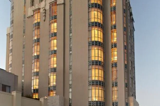 Sunset Tower Hotel
