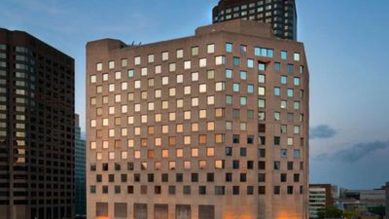 DoubleTree By Hilton Montreal