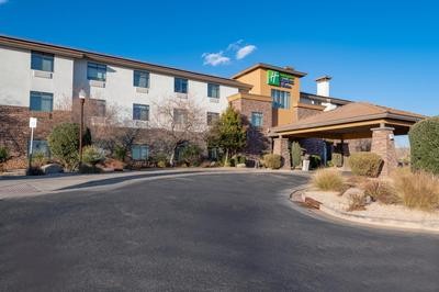 Holiday Inn Express & Suites St George North - Zion