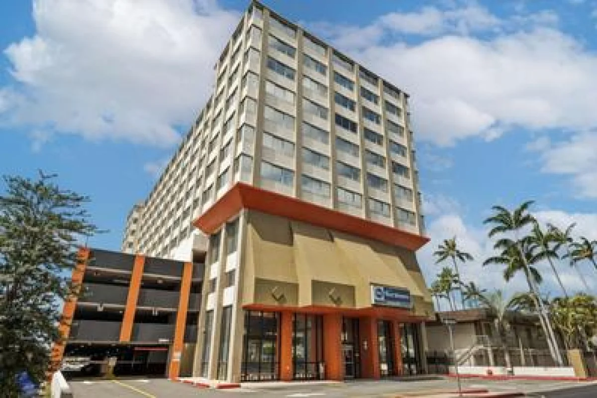 Best Western The Plaza Hotel Honolulu Airport - Free Breakfast