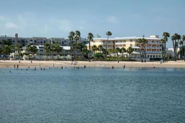 Jamaica Bay Inn Marina Del Rey Tapestry Collection by Hilton
