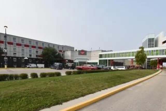Canad Inns Destination Centre Club Regent Casino Hotel