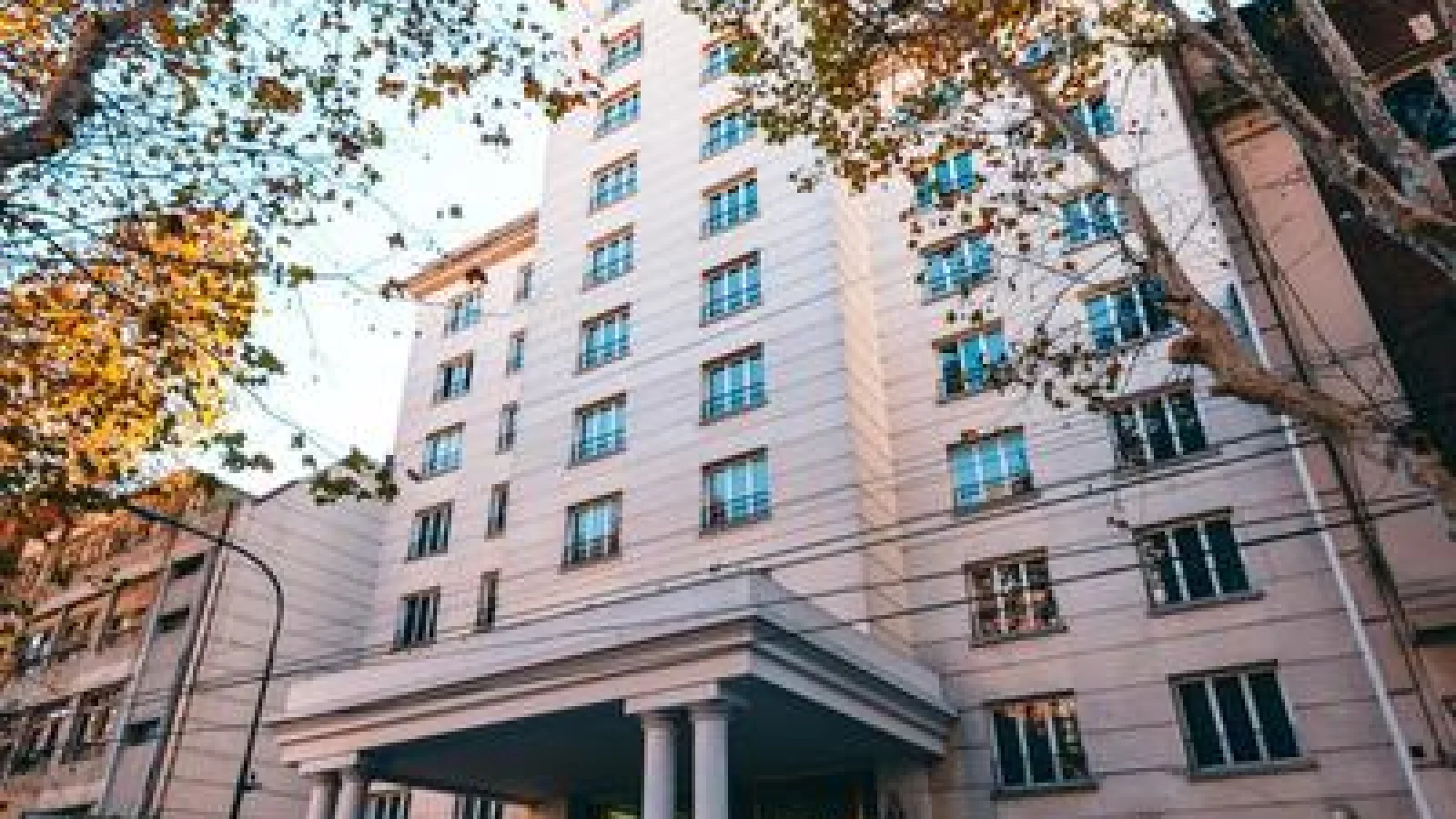 Loi Suites Recoleta Hotel