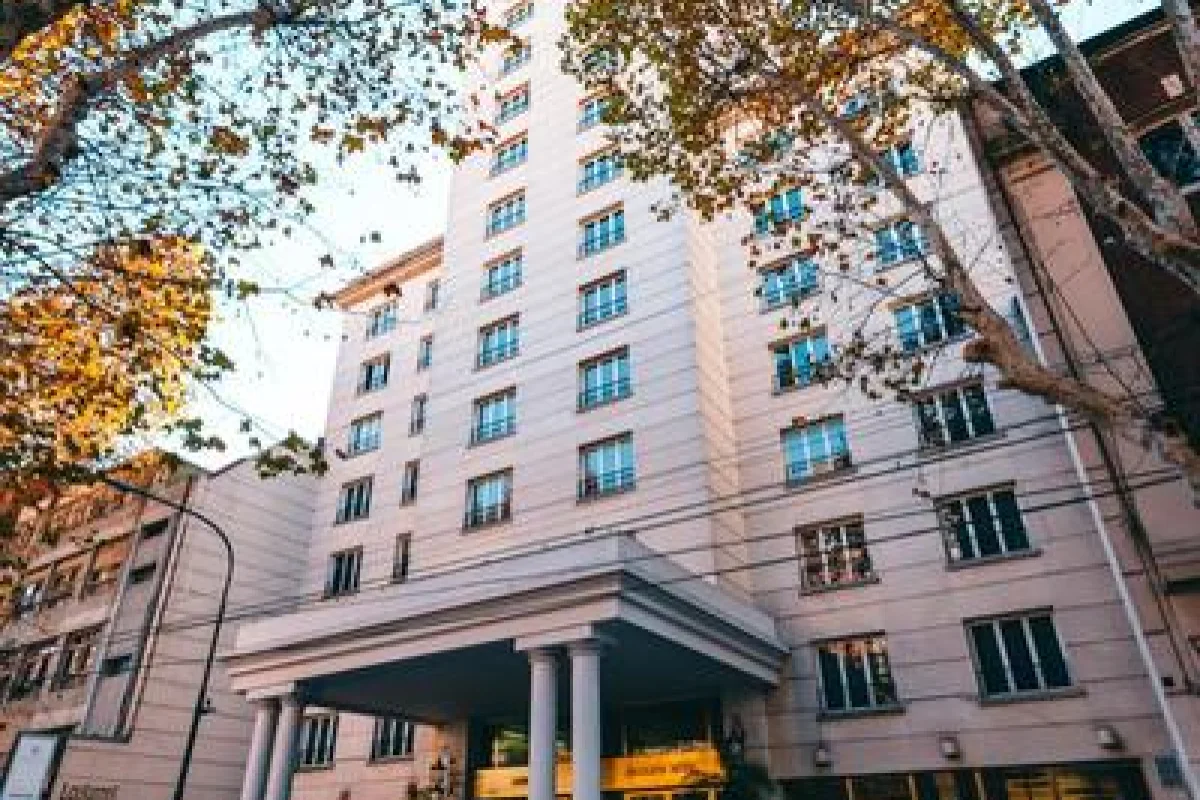 Loi Suites Recoleta Hotel