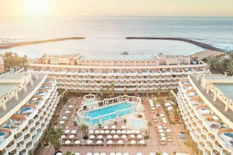 Hotel Cleopatra Palace
