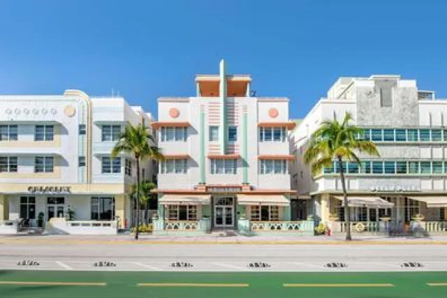 Hilton Vacation Club Crescent on South Beach Miami