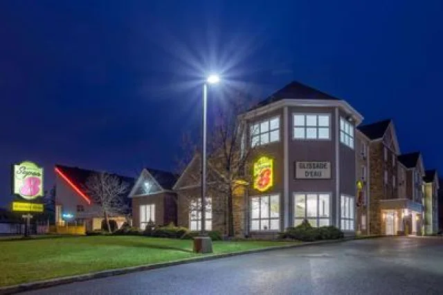 Super 8 by Wyndham Quebec City