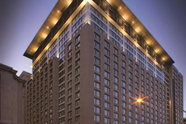 Embassy Suites by Hilton - Montreal