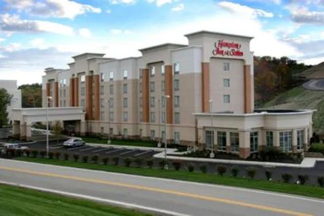 Hampton Inn & Suites Pittsburgh-Meadow Lands