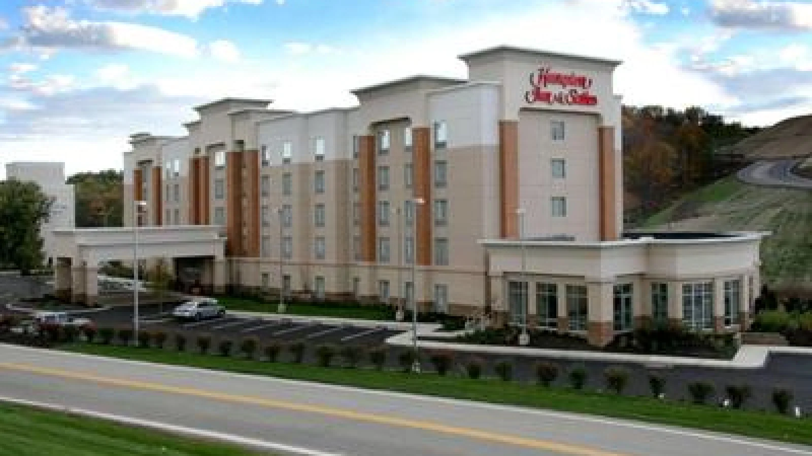 Hampton Inn & Suites Pittsburgh-Meadow Lands