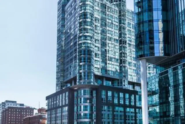 Warwick Le Crystal - Montréal
