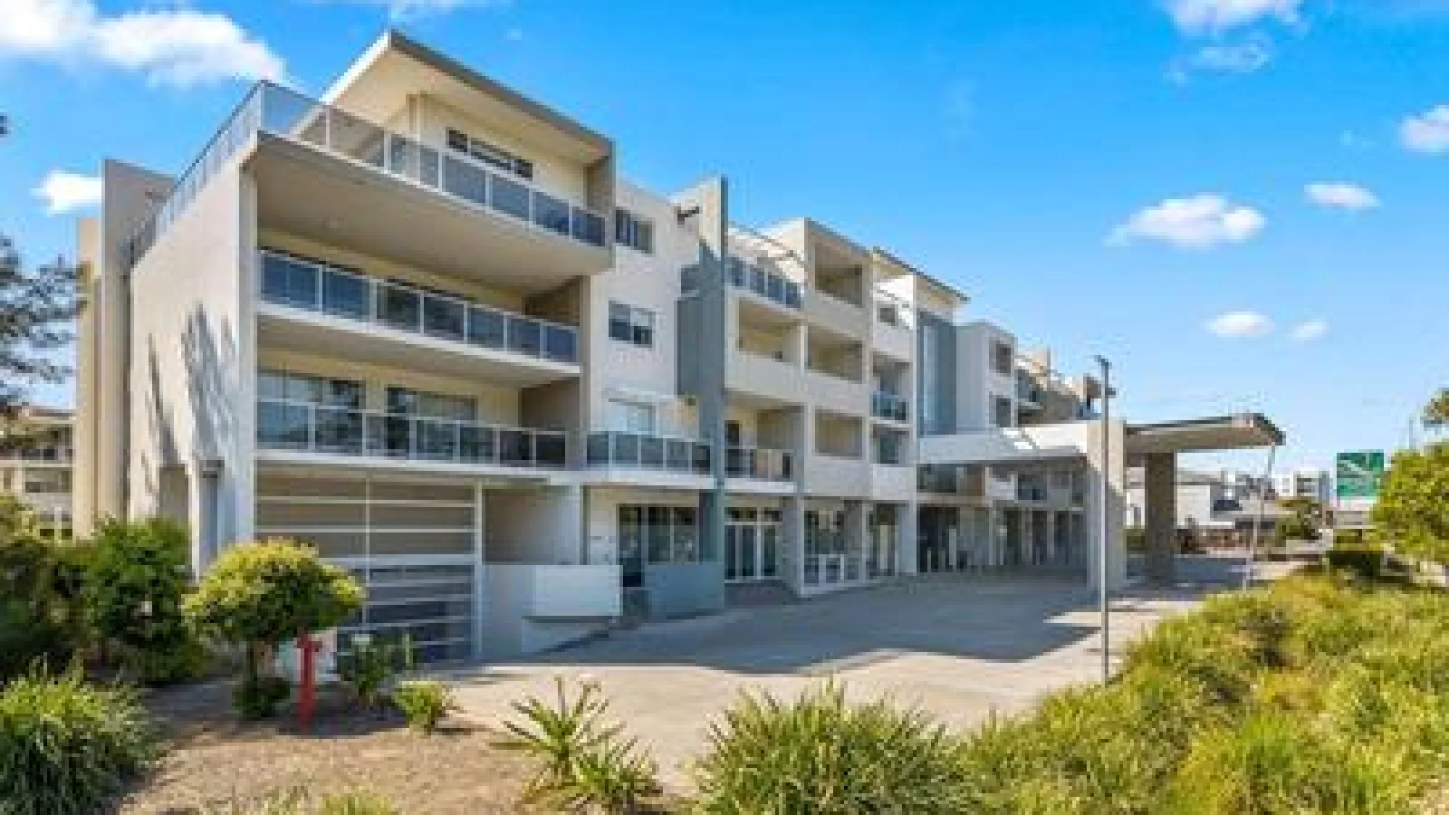 Quality Suites Pioneer Sands