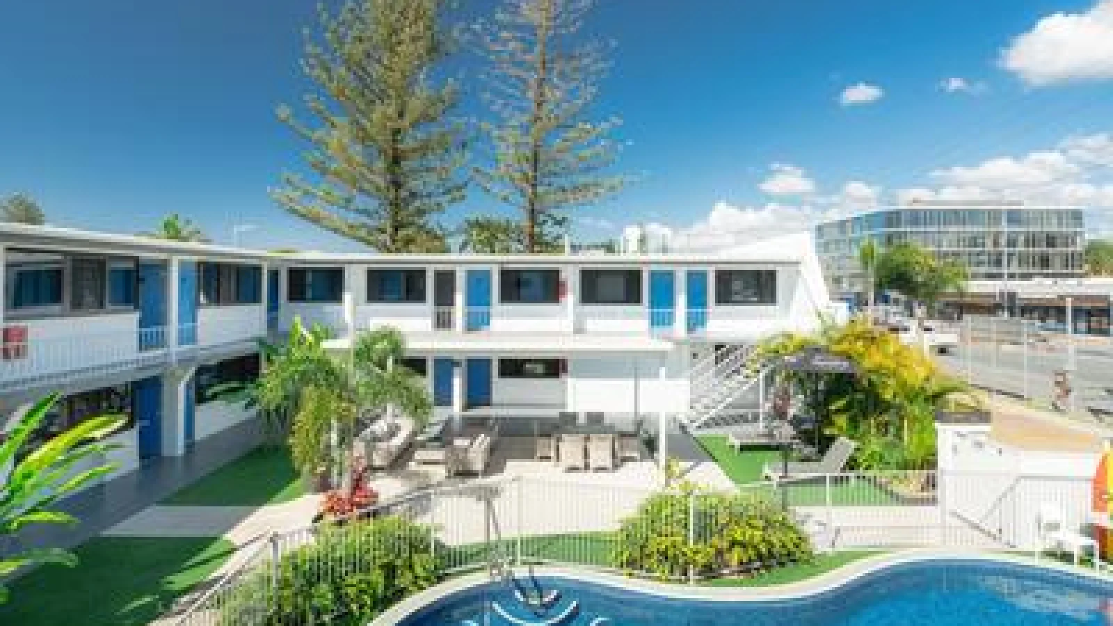 Montego Mermaid Beach Motel
