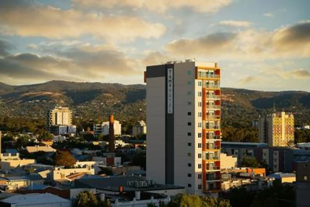 Tom's Court Hotel