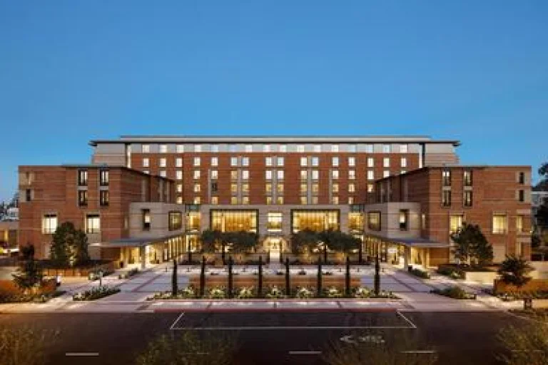 Luskin Hotel