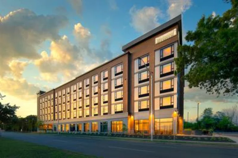 Holiday Inn Express - Boston Logan Airport - Revere by IHG