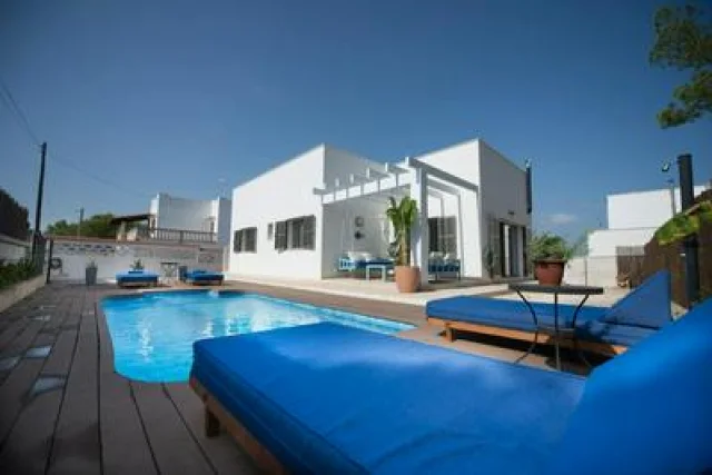 Ca n'Alorda Holiday Home Cala Llombards piscina, wifi, seguridad y relax