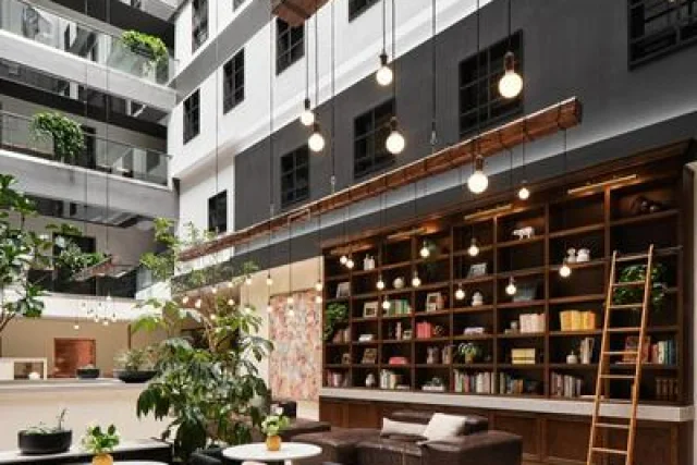 Metcalfe Hotel Ottawa by Gray Collection