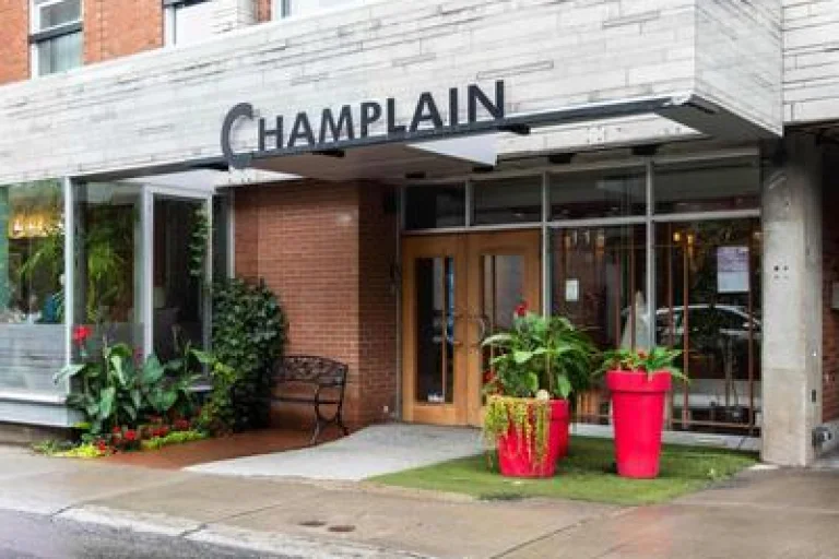 Hotel Champlain