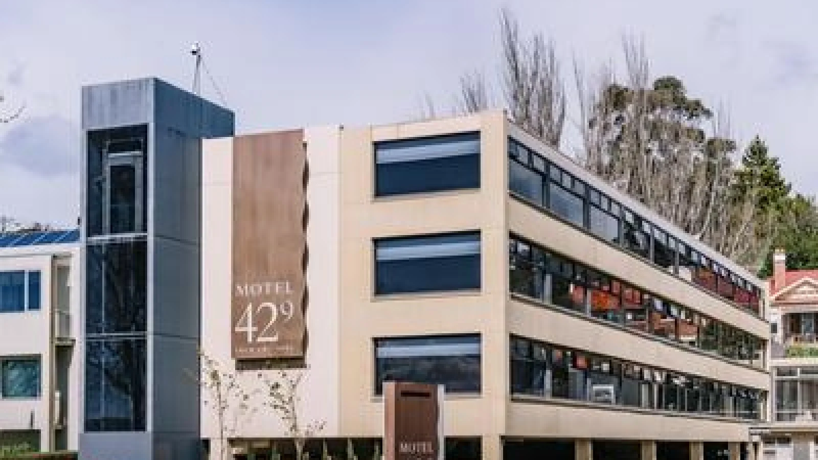 429 Apartments & Suites