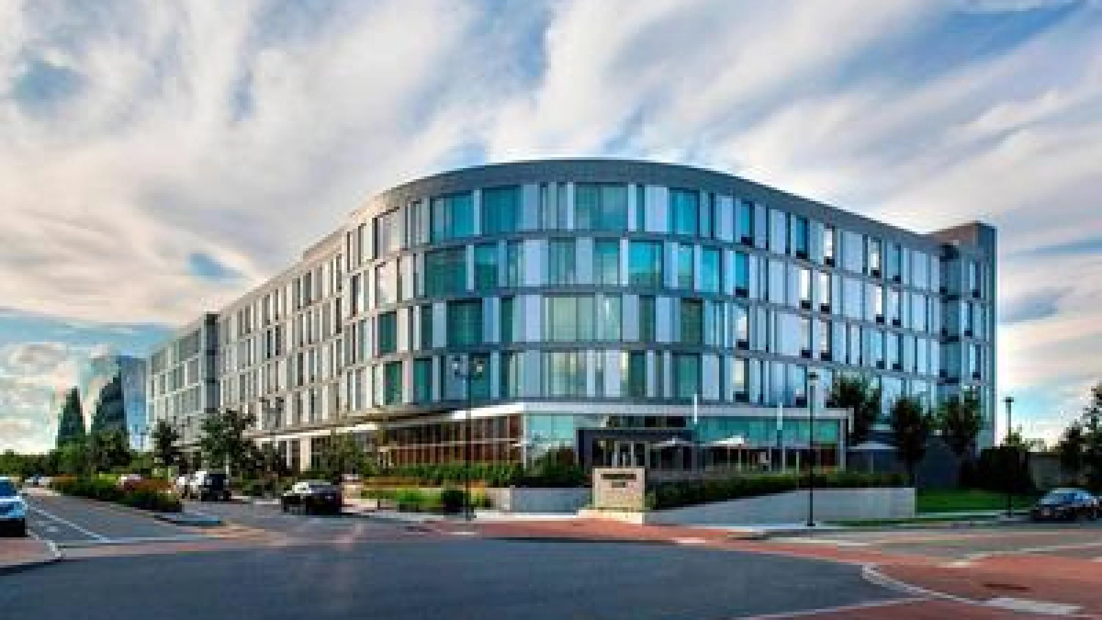 Courtyard by Marriott Philadelphia South at The Navy Yard