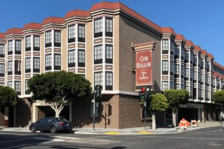Cow Hollow Inn and Suites