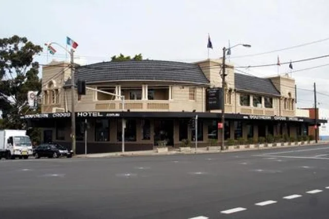 Southern Cross Hotel