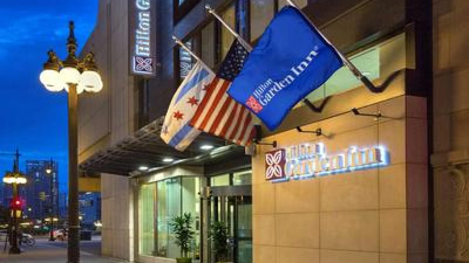 Hilton Garden Inn Chicago Downtown Riverwalk