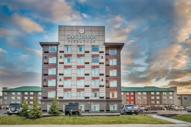 Sandman Signature Calgary Airport Hotel
