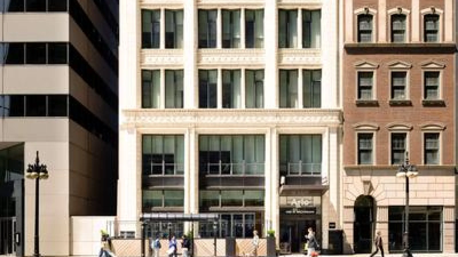 Arlo Chicago